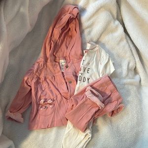 Carters 6 mo set